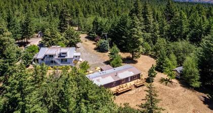 Orchard Haven Guest House 2 Bedroom Home by RedAwning