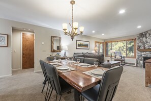 Interior - Snow Flower 068 3 Bedroom Condo by RedAwning (Park City)