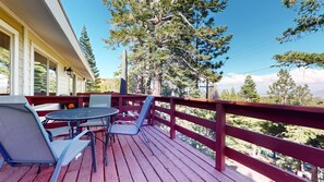 Condo, 3 Bedrooms | Property grounds - Lakeview Villas #09 3 Bedroom Condo by RedAwning (Mammoth Lakes)