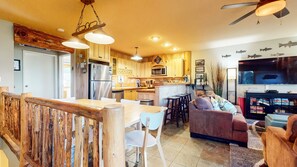 Appart'hôtel, 3 chambres | Cuisine privée | Réfrigérateur, four, cafetière/bouilloire, grille-pain