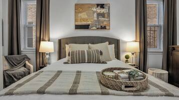 4 bedrooms, iron/ironing board, WiFi, bed sheets