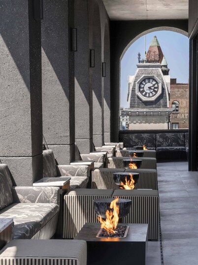 Hotel Bourré Bonne Louisville, Curio Collection by Hilton