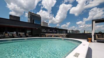 Alberca al aire libre por temporada