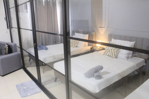 1 bedroom, WiFi, bed sheets - Cozy Home and Staycation Resort at Hill Residences Novaliches QC (Quezon City)