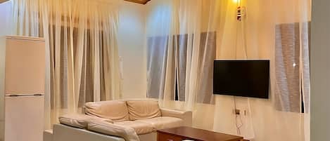 Room, 1 Bedroom, Smoking, Balcony | Interior