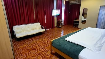 Room, 1 Bedroom, Smoking, Balcony | 1 bedroom