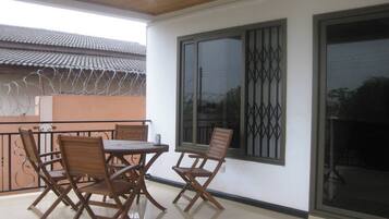 Room, 1 Bedroom, Smoking, Balcony | Outdoor dining