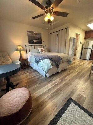 1 chambre, bureau, Wi-Fi gratuit, draps fournis