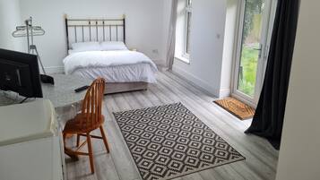 1 bedroom, iron/ironing board, WiFi