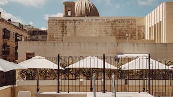 Outdoor pool, open 10:00 AM to 8:00 PM, sun loungers