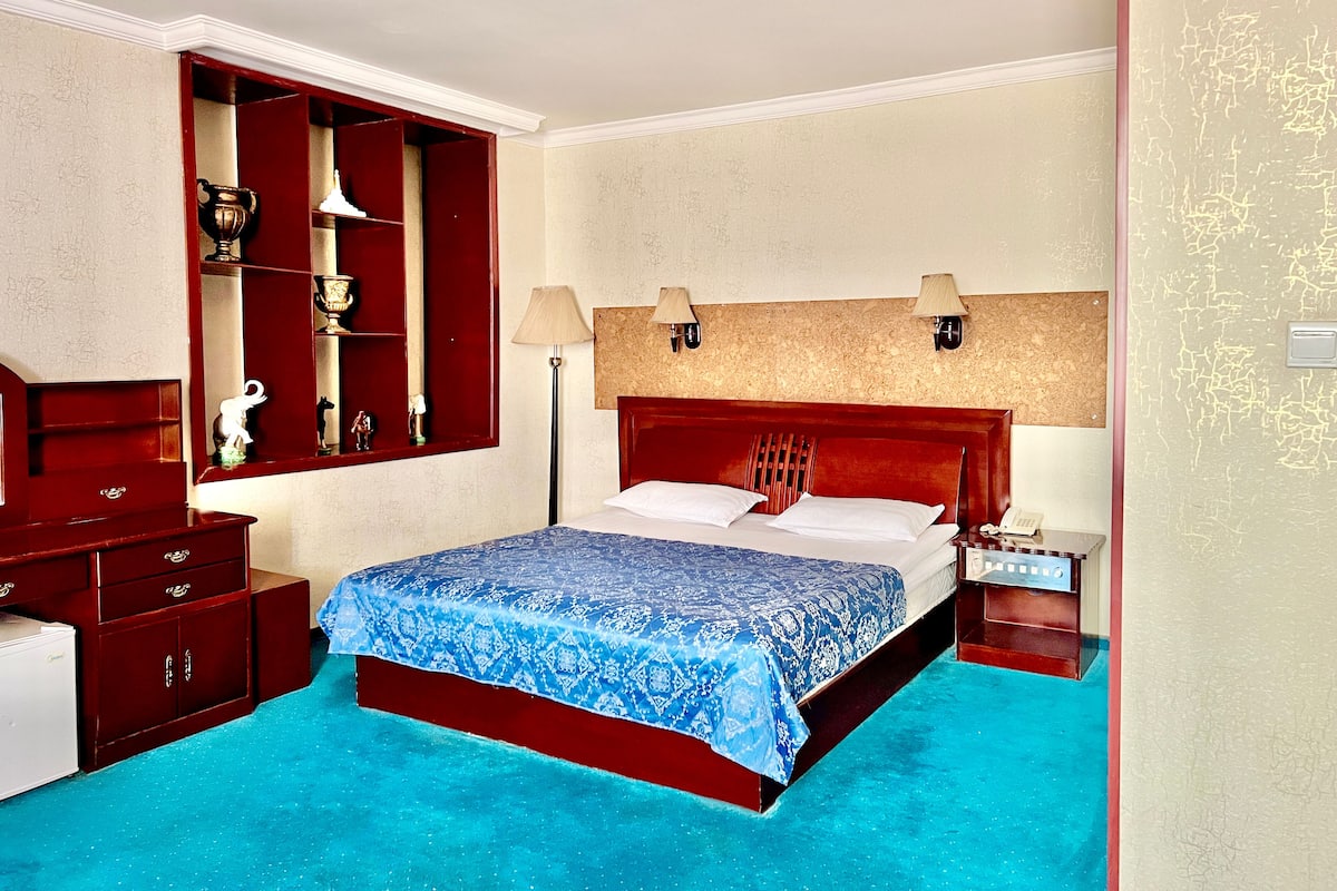 Minibar, in-room safe, desk, soundproofing