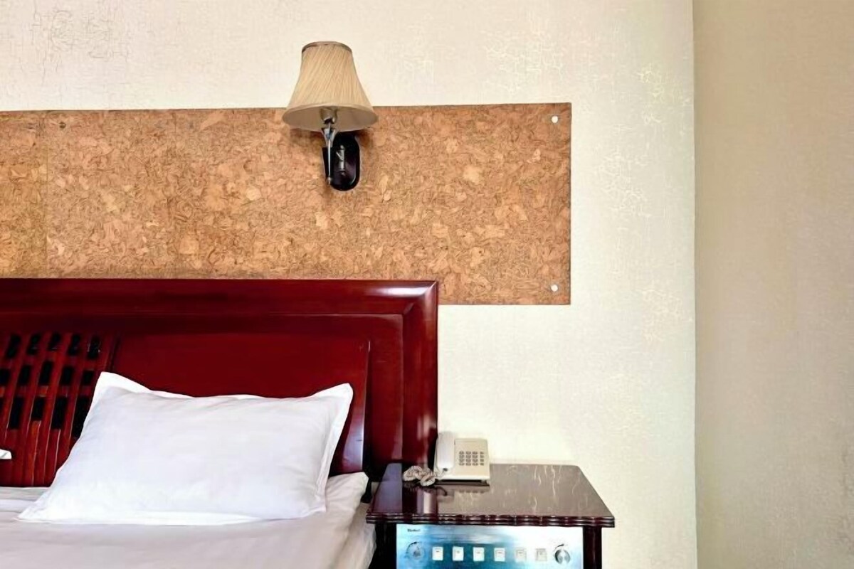 Minibar, két bảo mật tại phòng, bàn, phòng cách âm 