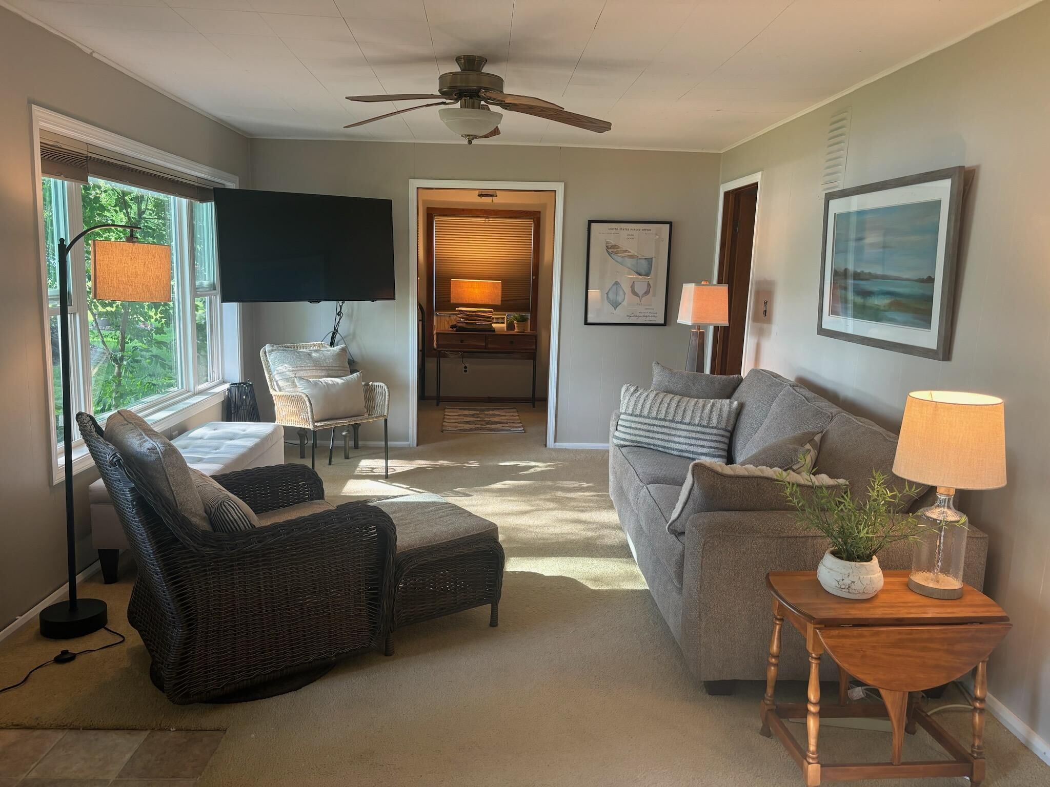 Waterfront Charming 3-bedroom Cottage in Fremont