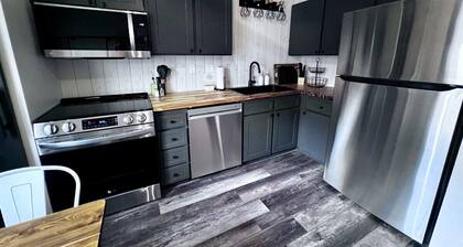 Silver Street Condos - Unit 2 - Explore the Alpine Loop 🏔️🥾🎣