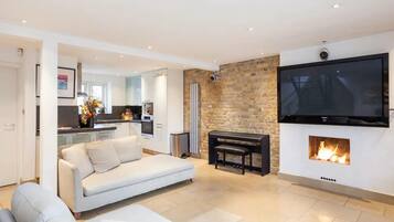 Apartment | Living area