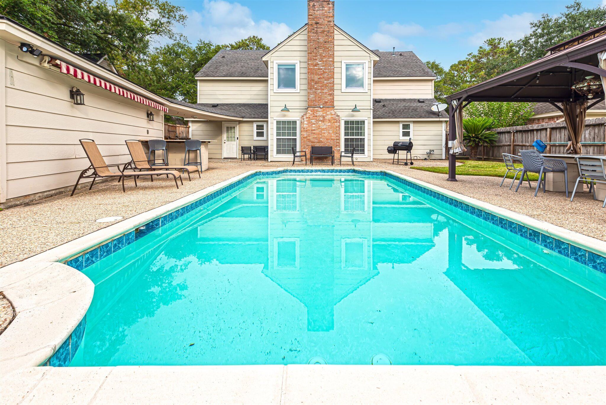 5-Bedroom Sanctuary w Pool: 25 Mins Downtown SC