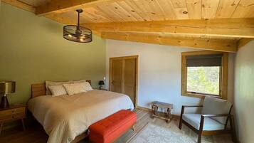 2 bedrooms, bed sheets