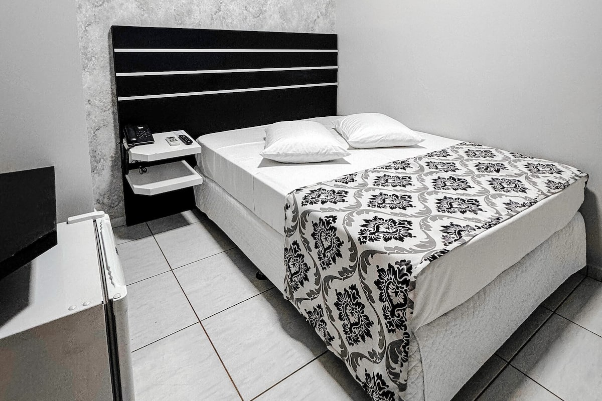 Standard Single Room | Desk, laptop workspace, free WiFi, bed sheets