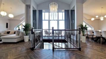 Royal Penthouse, Partial Sea View