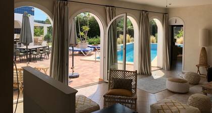 Charming Villa Son Parc