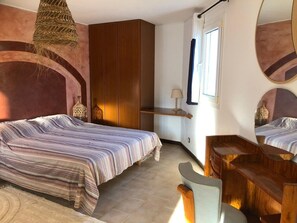 6 Schlafzimmer, Bügeleisen/Bügelbrett, Internetzugang