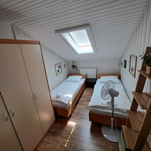 2 Schlafzimmer, Bügeleisen/Bügelbrett, kostenloses WLAN, Bettwäsche