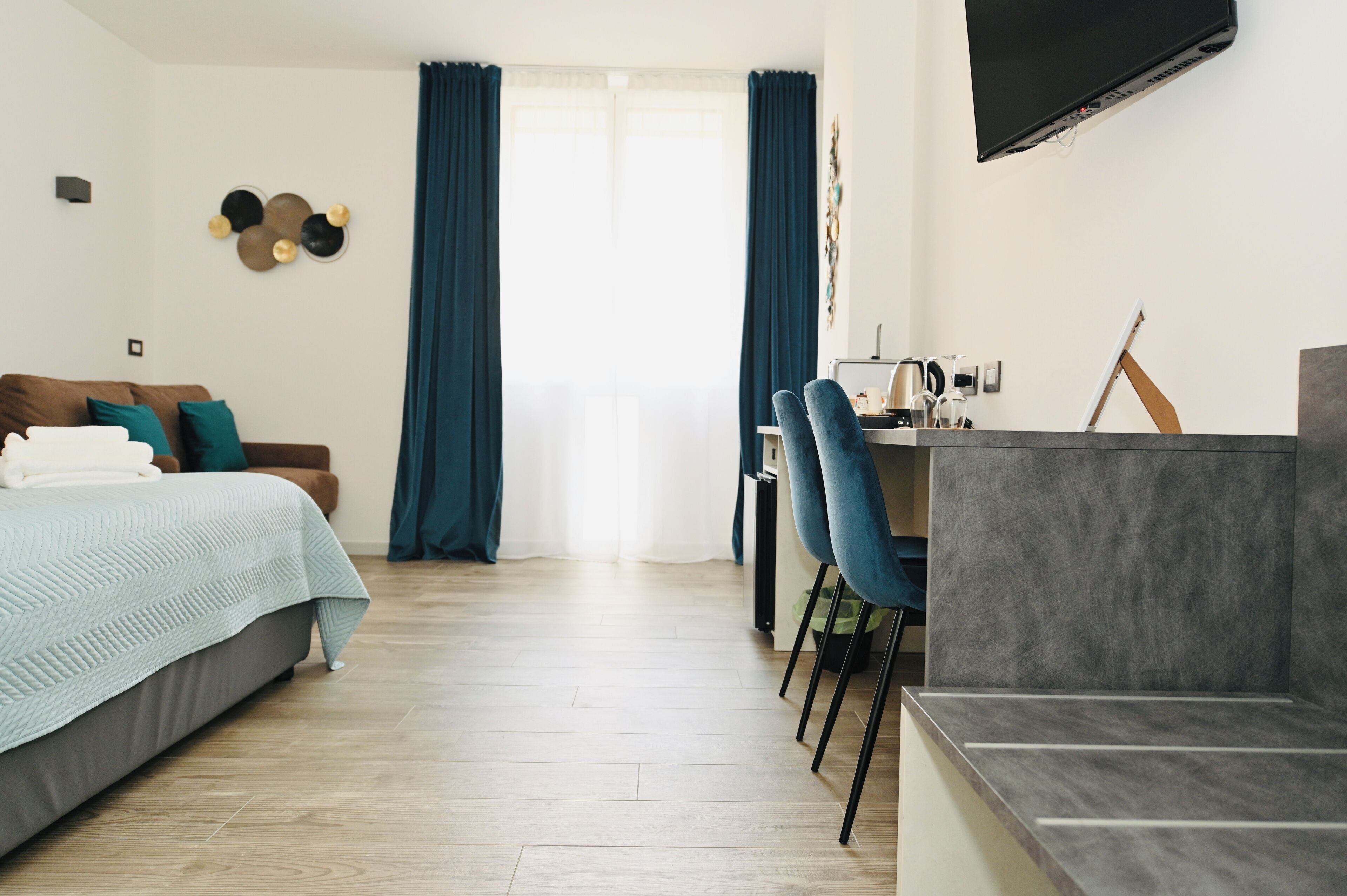 Luxury Triple Room | Hypo-allergenic bedding, down duvets, memory-foam beds, free minibar