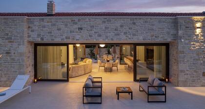 Aria Dalmatica mit beheiztem Pool, Jacuzzi, Sauna und Grillplatz