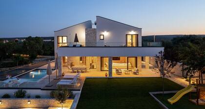Villa Terra & Aria Dalmatica heated pool jacuzzi sauna