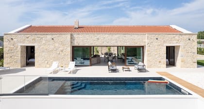 Villa Terra & Aria Dalmatica heated pool jacuzzi sauna