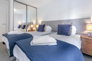 2 chambres, lit parapluie, Wi-Fi gratuit, draps fournis