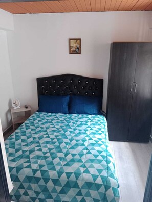 1 chambre, fer et planche à repasser, Wi-Fi, draps fournis