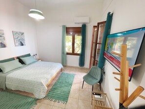 2 Schlafzimmer, Zimmersafe, Schreibtisch, Bügeleisen/Bügelbrett