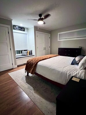 4 chambres, fer et planche à repasser, lit parapluie, Wi-Fi gratuit