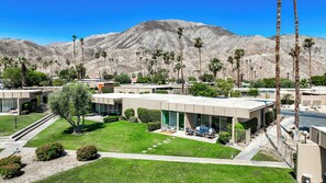 Exterior - A Desert Escape at Historic Sandpiper - beautifully updated 3 bedroom (Palm Desert)