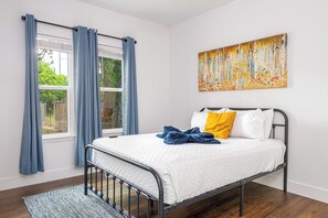 Ev (2 Bedrooms) | 2 yatak odası, dizüstü bilgisayar çalışma alanı, ütü/ütü masası 