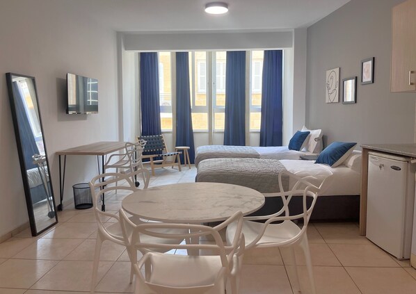 Iron/ironing board, free WiFi - Phaedrus Living: Hoopoe Residencies 105 (Nicosia)