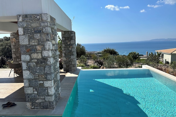 Top house - top location - top view