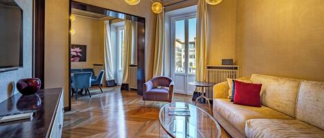 Lejlighed - balkon - byudsigt | Opholdsområde | Fladskærms-tv