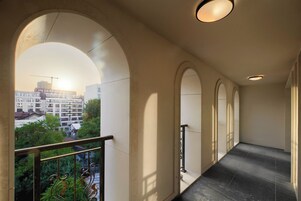 精品公寓 | 办公桌、笔记本电脑工作区、免费 WiFi、床单