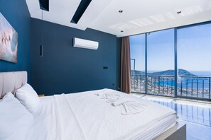 Villa - Lux Villa With Jacuzzi Inf Pool - All Rooms w AC (Kas)