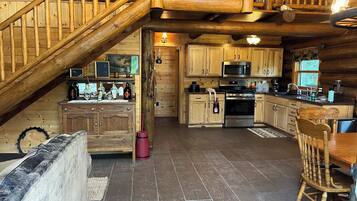 ثلاجة، ميكروويف، فرن، موقد طهي مسطح