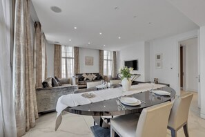Deluxe Apartment, 2 Bedrooms, City View | Living area - The Baker Residences (London)