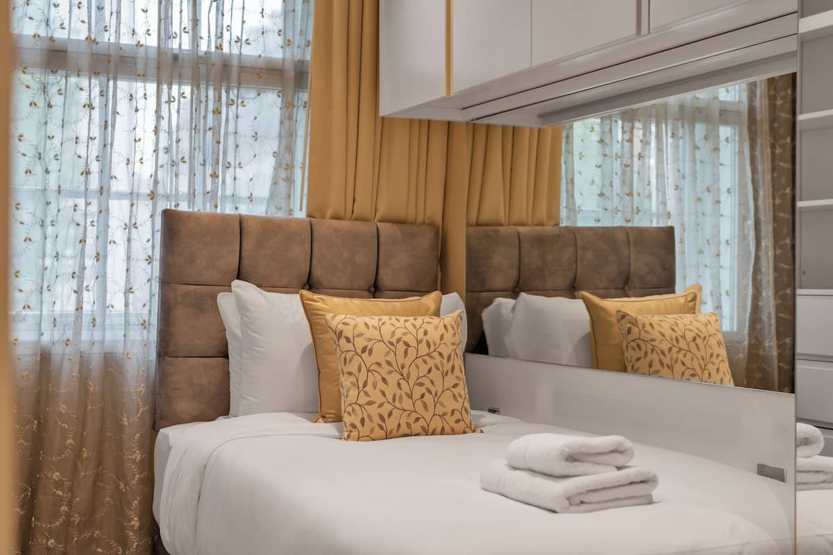 Exclusive Apartment, 3 Bedrooms, City View