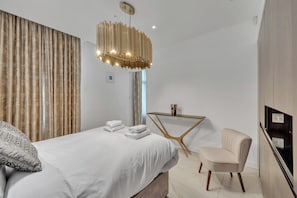 Deluxe Apartment, 2 Bedrooms, City View | Laptop workspace, iron/ironing board, travel crib, rollaway beds - The Baker Residences (London)