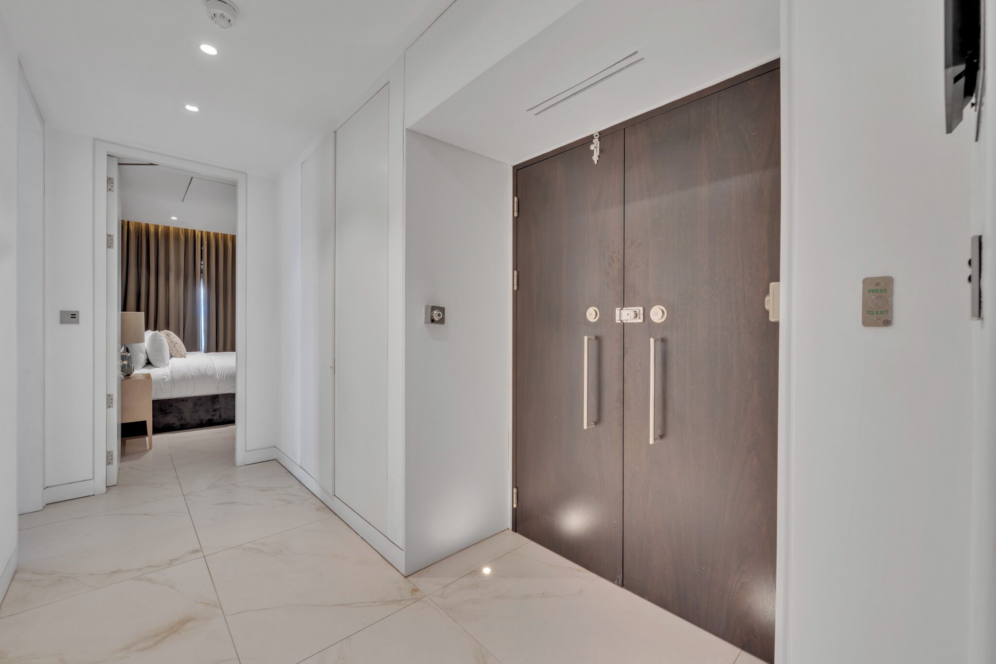 Deluxe Apartment, 2 Bedrooms, City View | Living area | 42-cm Smart TV with digital channels