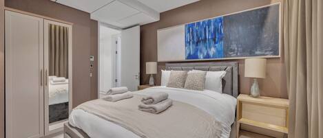 Deluxe Apartment, 2 Bedrooms, City View | Iron/ironing board, free WiFi, bed sheets