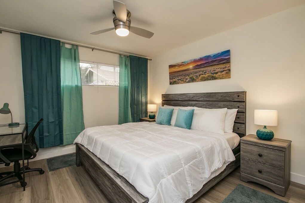 2 bedrooms, desk, iron/ironing board, travel crib