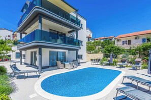 Outdoor pool - Villa Tao (Pula)