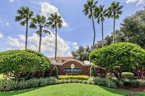 Property grounds - Resort Townhome with Pool & Spa 1123 (Kissimmee)